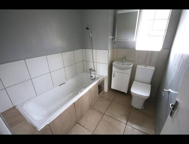 2 BEDROOM PROPERTY TO RENT IN VORNA VALLEY